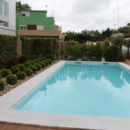 Avenida Apartment *